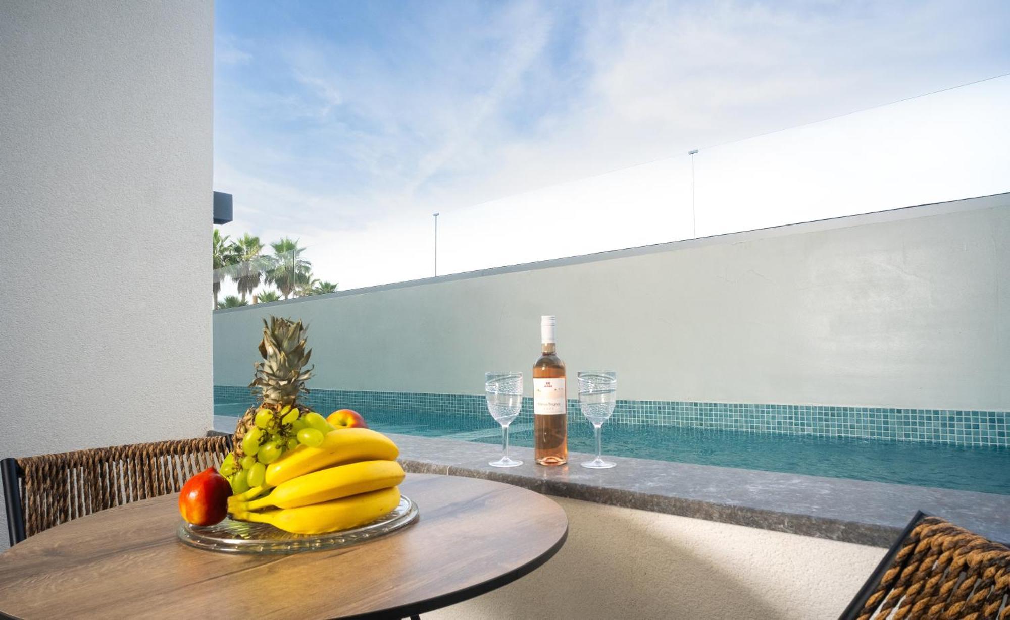 Luminous Luxury Living Aparthotel Kallithea  Εξωτερικό φωτογραφία
