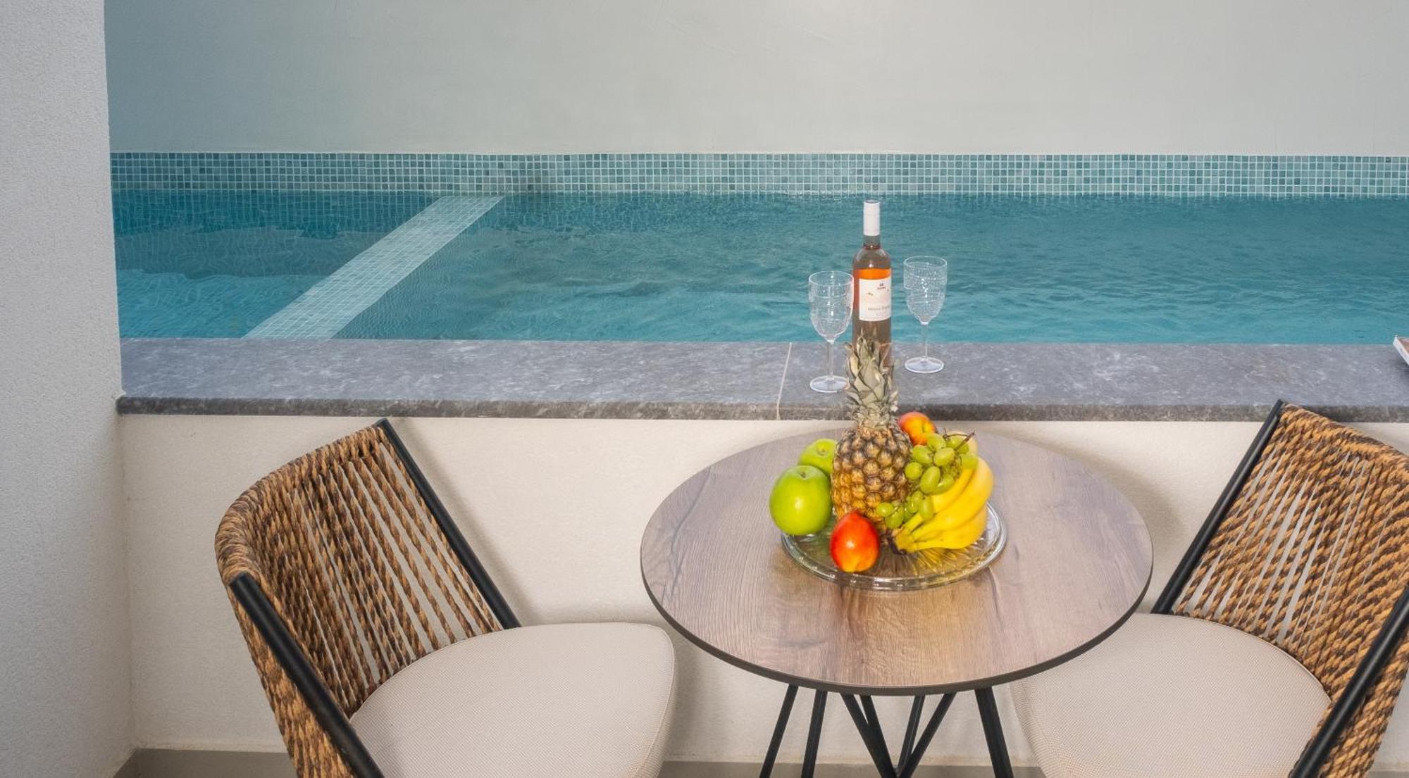Luminous Luxury Living Aparthotel Kallithea  Εξωτερικό φωτογραφία