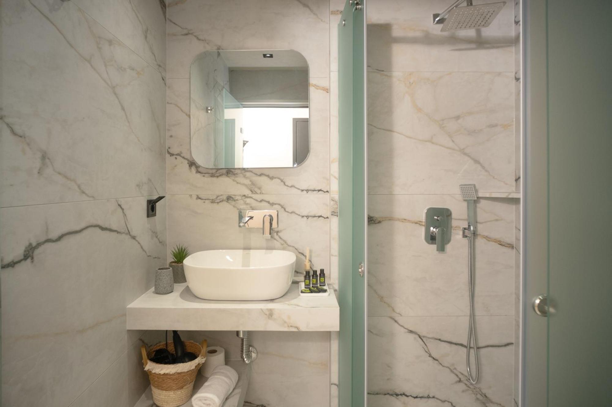 Luminous Luxury Living Aparthotel Kallithea  Εξωτερικό φωτογραφία