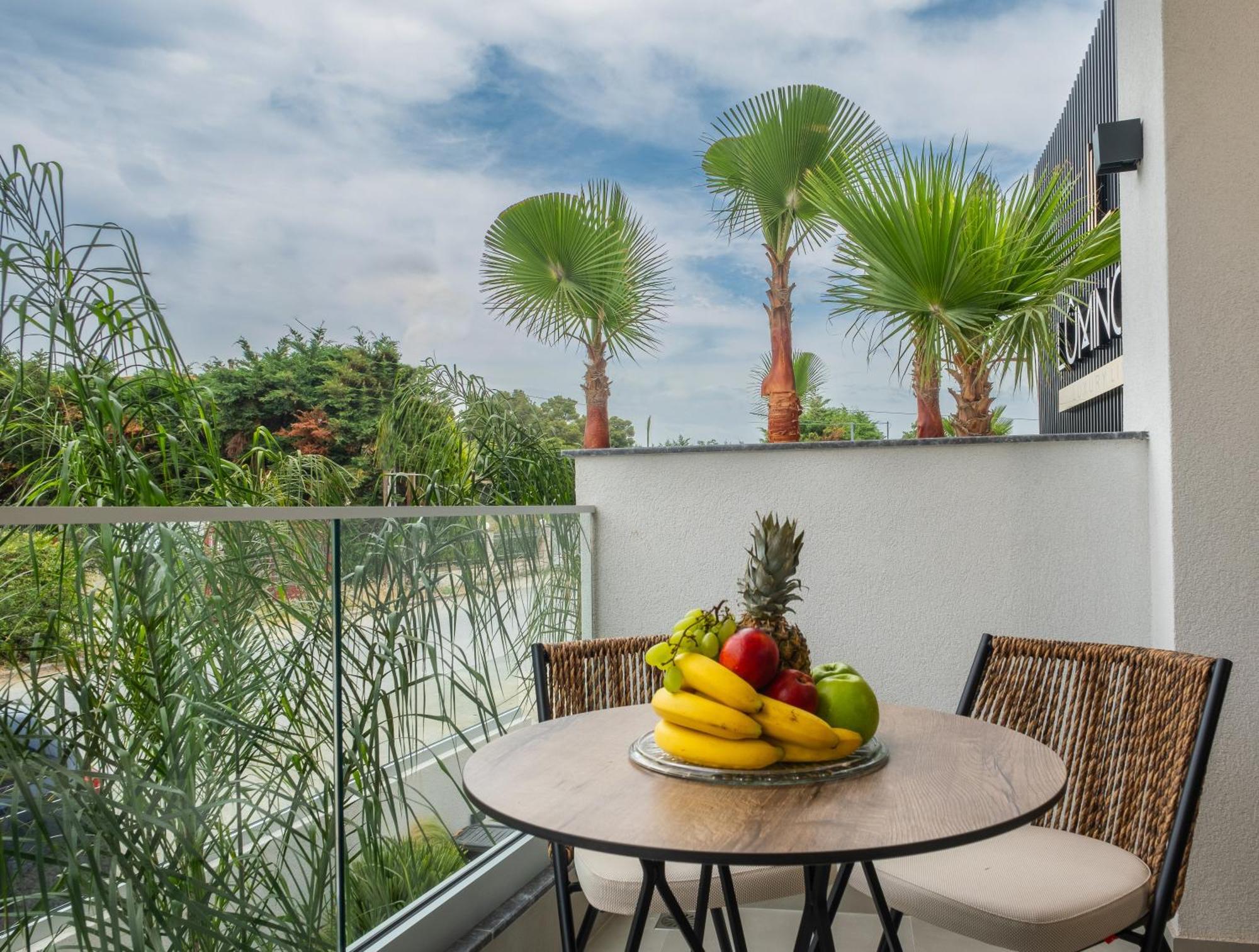 Luminous Luxury Living Aparthotel Kallithea  Εξωτερικό φωτογραφία