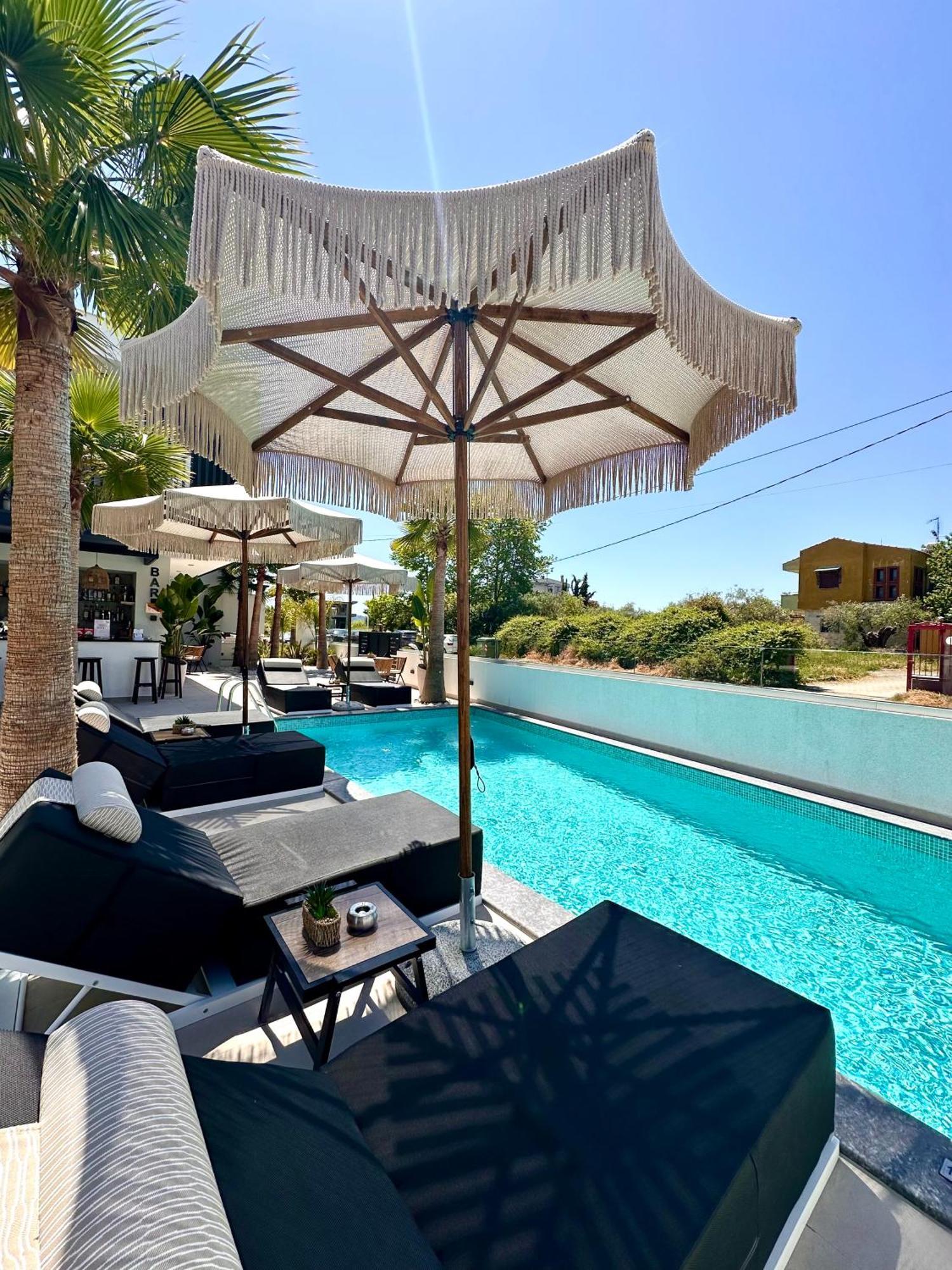 Luminous Luxury Living Aparthotel Kallithea  Εξωτερικό φωτογραφία