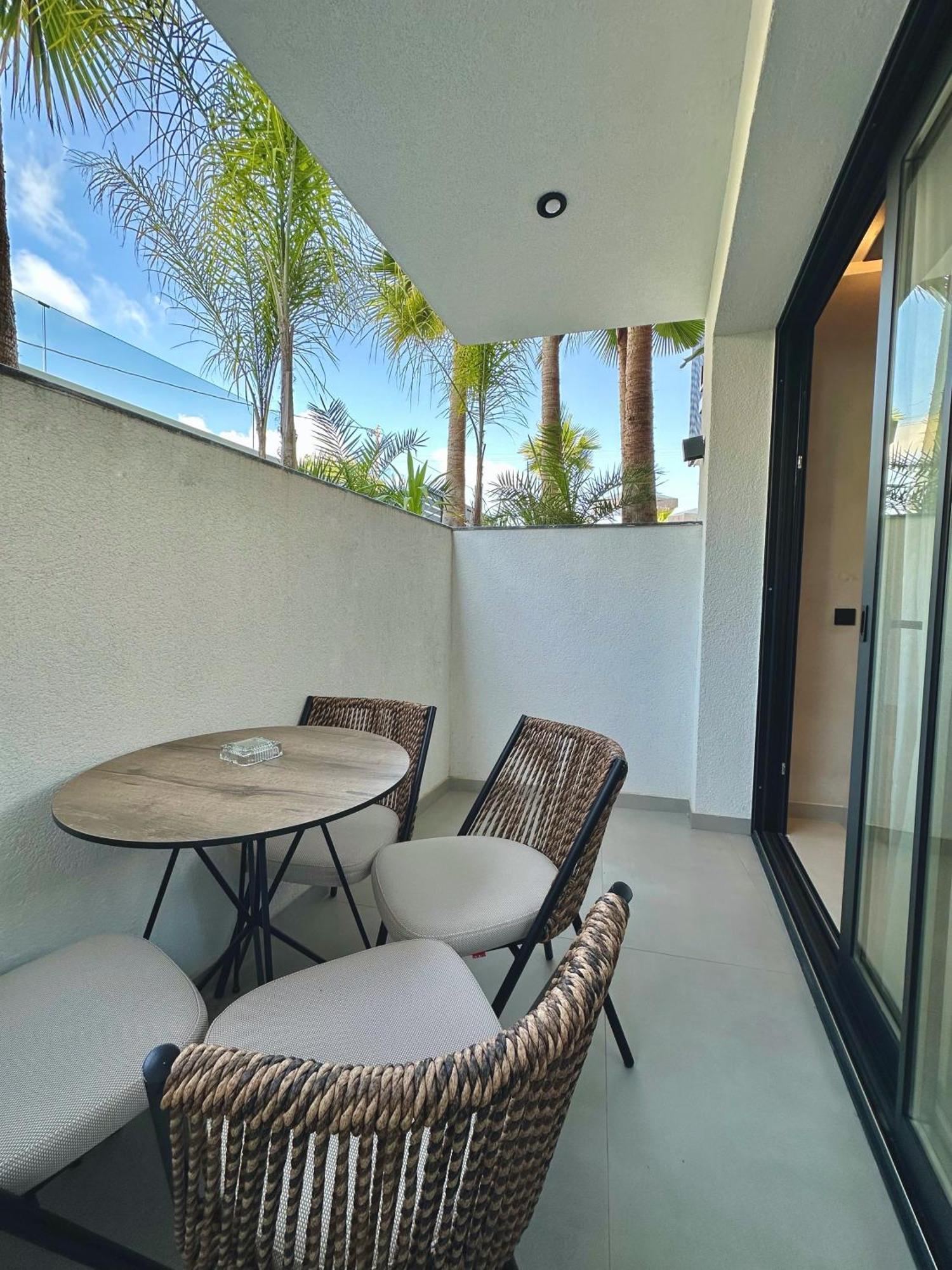 Luminous Luxury Living Aparthotel Kallithea  Εξωτερικό φωτογραφία